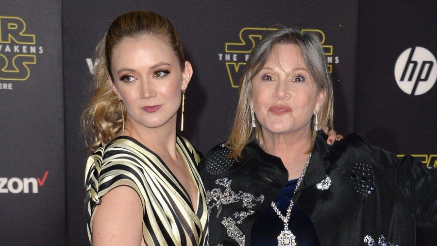 Billie Lourd (l.) und Carrie Fisher bei der Premiere von "Star Wars: Das Erwachen der Macht" im Jahr 2015. (aha/spot)