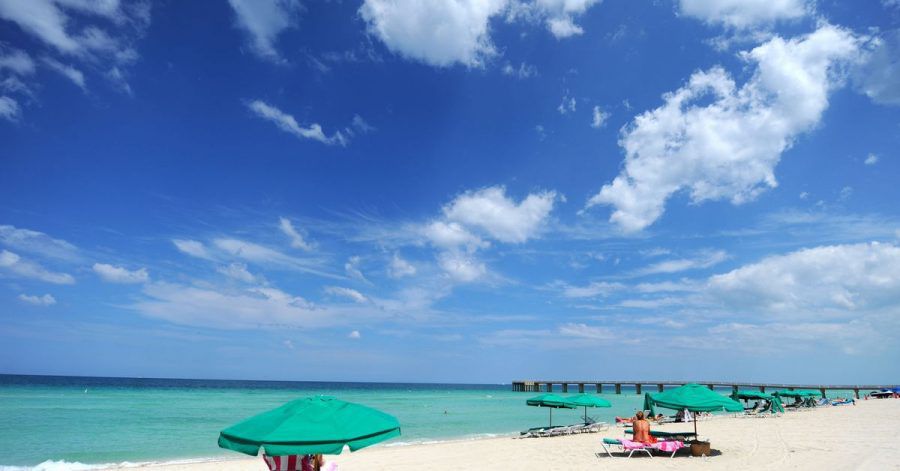 Winterflucht in den «Sunshine State»: Urlaubsgäste liegen am Strand von Miami in Florida.