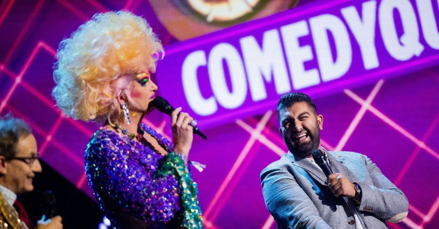 Faisal Kawusi (r), Wigald Boning (l) und Olivia Jones bei der Verleihung des Deutschen Comedypreises.