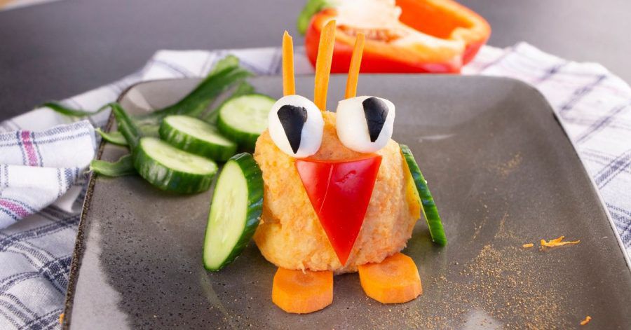 Aus 700g Kartoffelbrei lassen sich zwei dieser niedlichen Kartoffelbrei-Eulen zubereiten. Da schmeckt Gemüse selbst den Kleinsten.