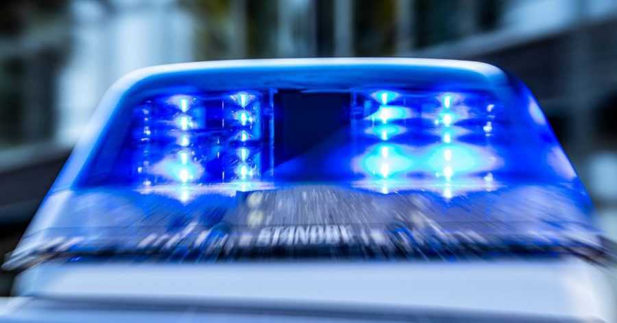 Bei einer Polizeukontrolle musste ein US-Tourist in Bayern über 10.000 Euro in bar zahlen.