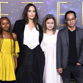 Ihre Kids dürfen Kleiderschrank von Angelina Jolie plündern