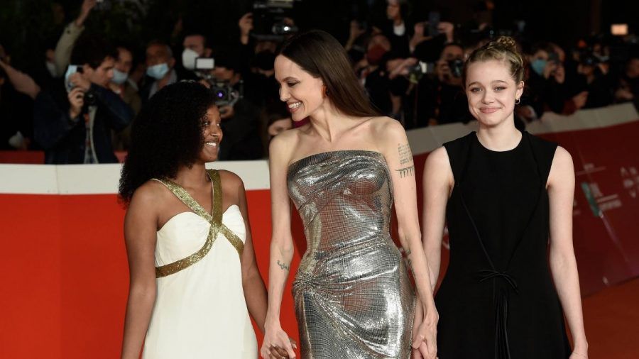 Angelina Jolie: Steckt etwas hinter ihrem neusten Schaulaufen mit den Kids?
