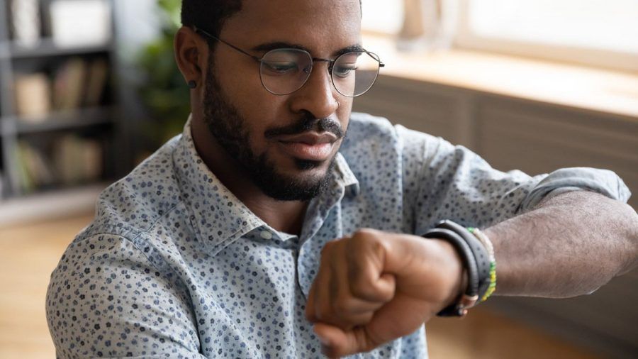 Auch das noch! Handy und Smartwatch bedrohen die klassische Armbanduhr