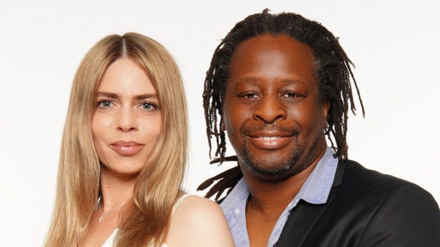 Mola Adebisi zieht mit Freundin Adelina Zilai ins "Sommerhaus der Stars". (nra/spot)