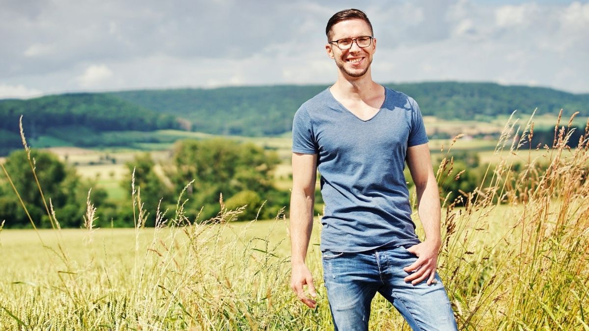 "Bauer sucht Frau": Der muskulöse Mutterkuhhalter Nils sucht seine erste Freundin!