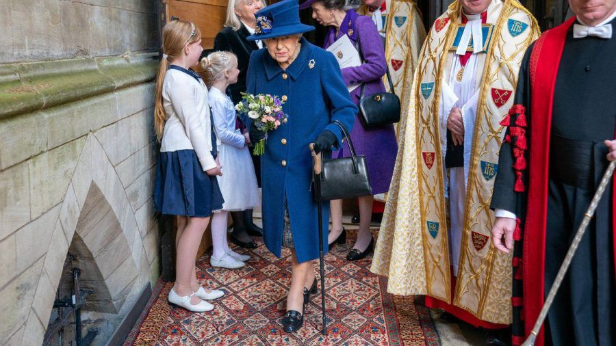 Die Queen vor der Westminster Abbey in London. (jom/spot)