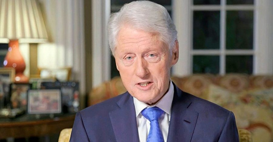 Bill Clinton ist froh, nach einem Krankenhausaufenthalt wieder zuhause sein zu können.