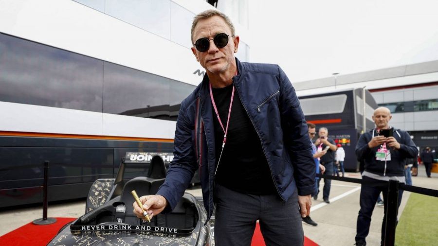 Daniel Craig hat in Schwulenbars Frauen abgeschleppt