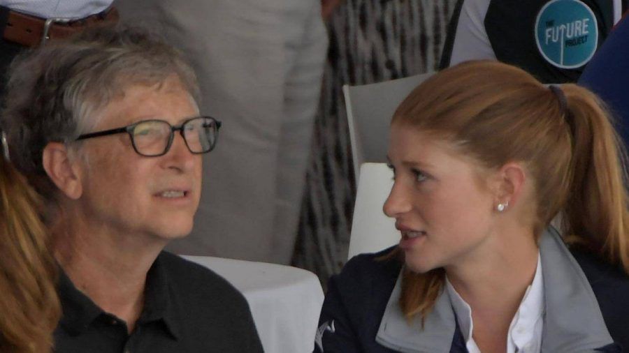 Bill Gates und seine Tochter Jennifer 2019. (tae/spot)