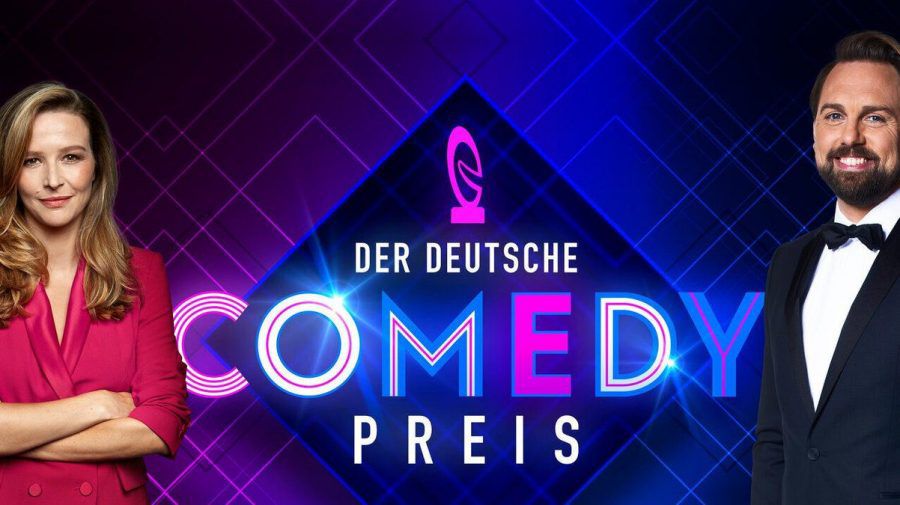 Katrin Bauerfeind und Steven Gätjen führen durch den Abend. (jom/spot)