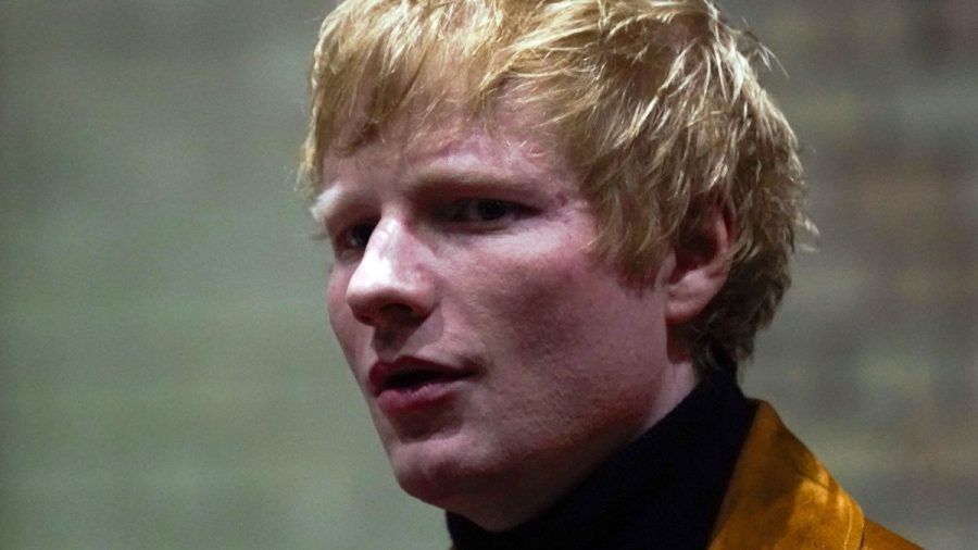 Ed Sheeran ist positiv auf Coronavirus getestet worden