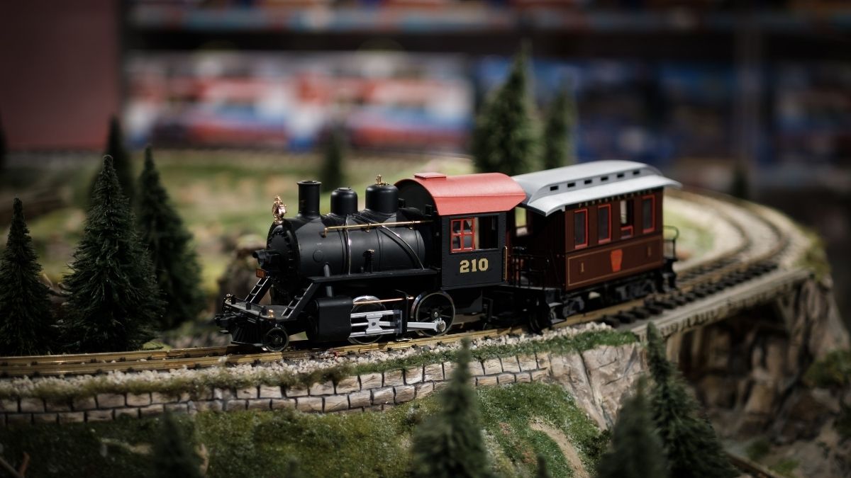Die Modelleisenbahn - das liebgewonnene Hobby der Stars