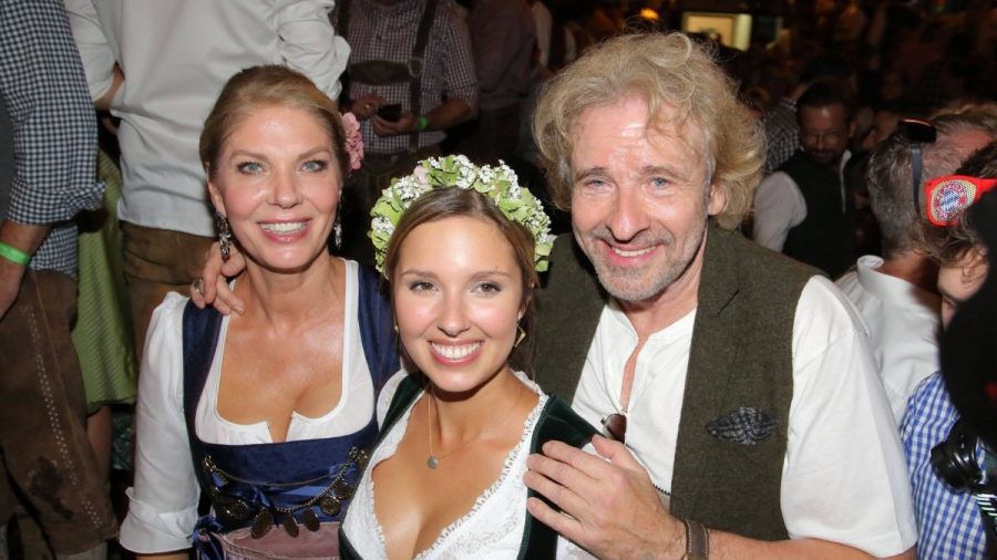 Thomas Gottschalk mit Freundin Karina Mroß und ihrer Tochter Melinda beim Oktoberfest 2019