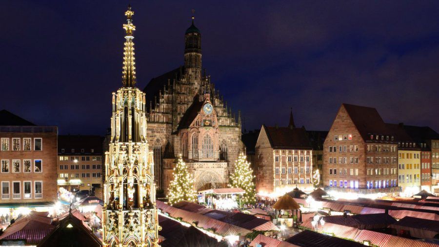 Besucher können in diesem Jahr endlich wieder über den Nürnberger Christkindlesmarkt schlendern. (kms/spot)