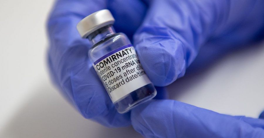 Menschen unter 30 Jahren sollen laut Stiko künftig nur noch mit dem Impfstoff von Biontech/Pfizer gegen Corona geimpft werden.