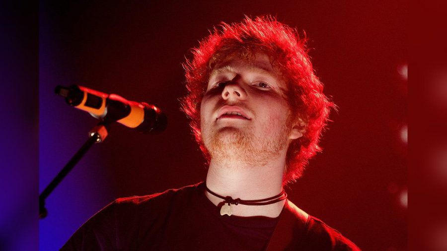 Ed Sheeran auf der Bühne. (mia/spot)