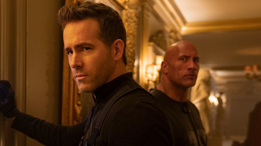 Ryan Reynolds und Dwayne Johnson in "Red Notice". (smi/spot)