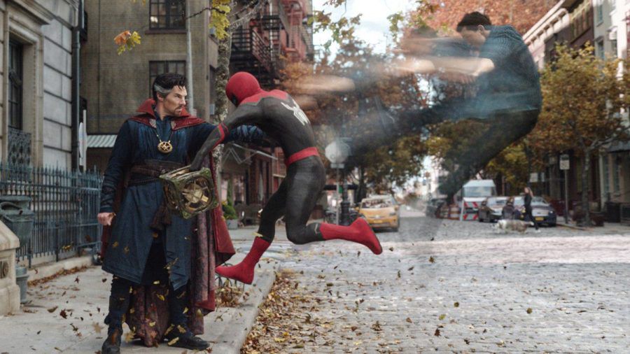 Benedict Cumberbatch und Tom Holland in "Spider-Man: No Way Home". (mia/spot)