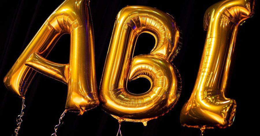Hochfliegende Träume: Ein Abiball im kommenden Jahr unter Normalbedingungen? Schülerinnen und Schüler sollten bei der Organisation besser vorsichtig sein.