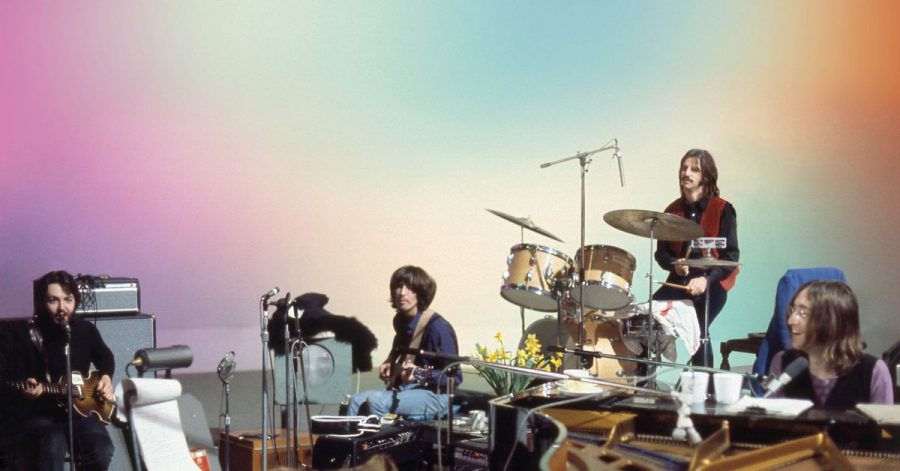 Paul McCartney, George Harrison, Ringo Starr und John Lennon (l-r) proben im Filmstudio in Twickenham. In dem riesigen Filmstudio fühlten sich die Beatles nicht wohl.