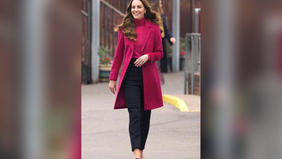 Herzogin Kate setzt bei ihren Outfits gern farbenfrohe Akzente. (eee/spot)