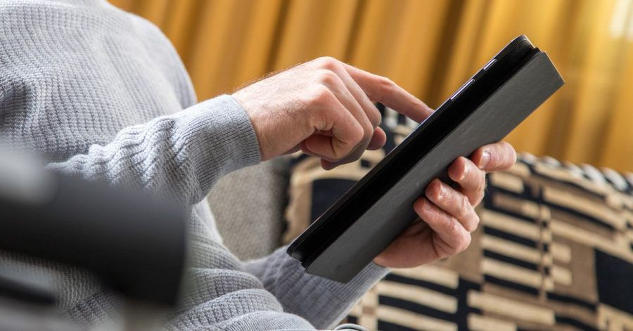 Beispiel Tablet: Die Hardware fiel auch bislang schon unter die Gewährleistungspflicht des Händlers. Ab Januar 2022 muss dieser nun aber auch für die Software geradestehen.