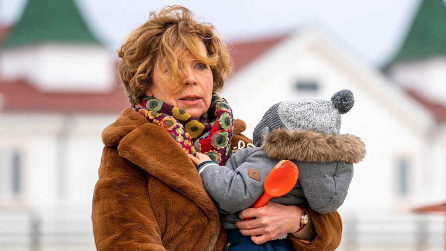 "Entführt - Der Usedom-Krimi": Patrizia (Marion Kracht) nimmt Jesper mit. (cg/spot)
