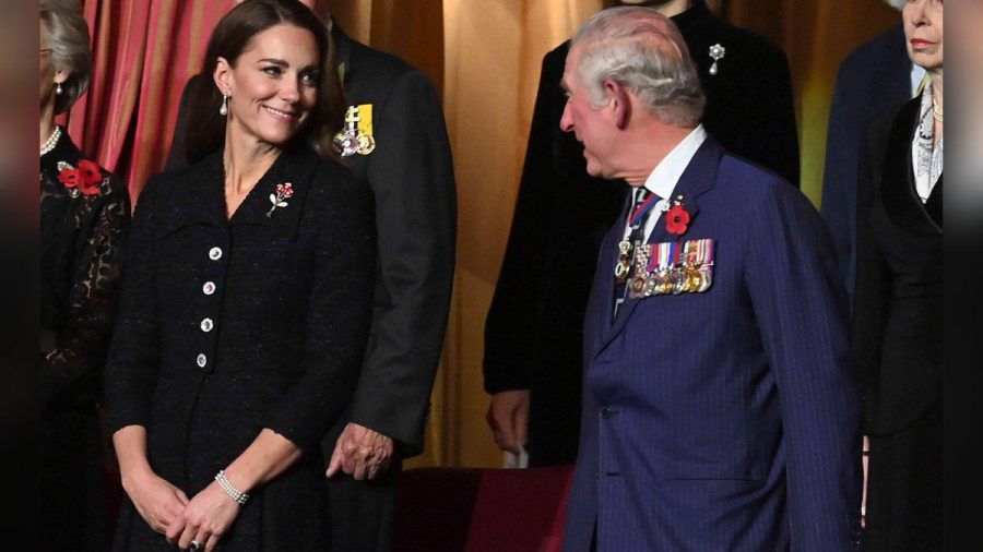 Herzogin Kate neben Prinz Charles in der Royal Albert Hall. (jom/spot)