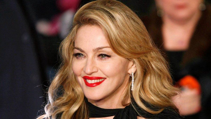 Madonna hat ihre erotischen Bilder mit einer kleinen Änderung wieder online gestellt. (dr/spot)