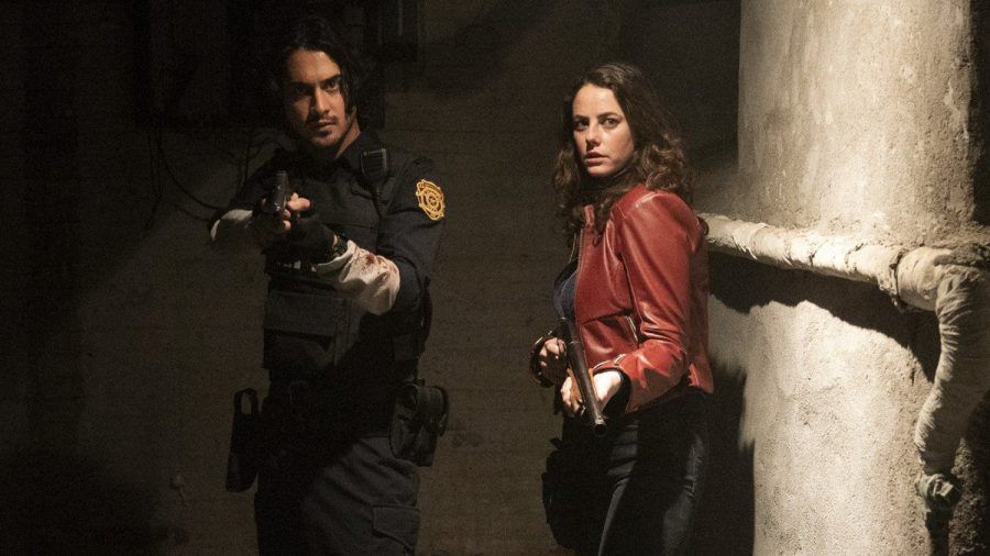 Leon S. Kennedy (Avan Jogia) und Claire Redfield (Kaya Scodelario) in "Resident Evil: Welcome to Raccoon City" (wue/spot)