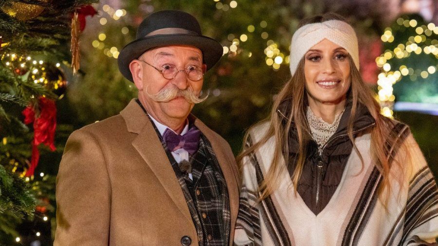 Horst Lichter hat Cathy Hummels in der Weihnachtsausgabe von "Bares für Rares" zu Gast. (obr/spot)