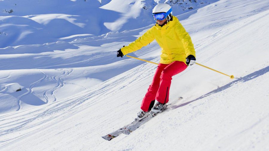 Kraft, Kondition und Gleichgewicht sind beim Skifahren gefordert. (eee/spot)
