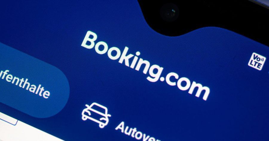 Das Reiseportals Booking.com richtet sich neu aus. Nutzer sollen hier künftig nicht nur Unterkünfte, sondern auch das passende Reisemittel finden können.