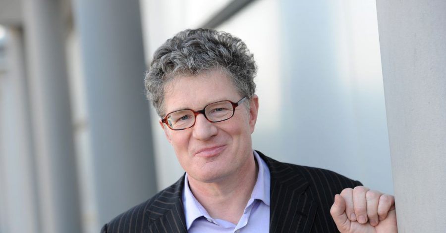 Der Verleger und TV-Moderator Roger Willemsen 2012 auf der Buchmesse. (Archivbild)