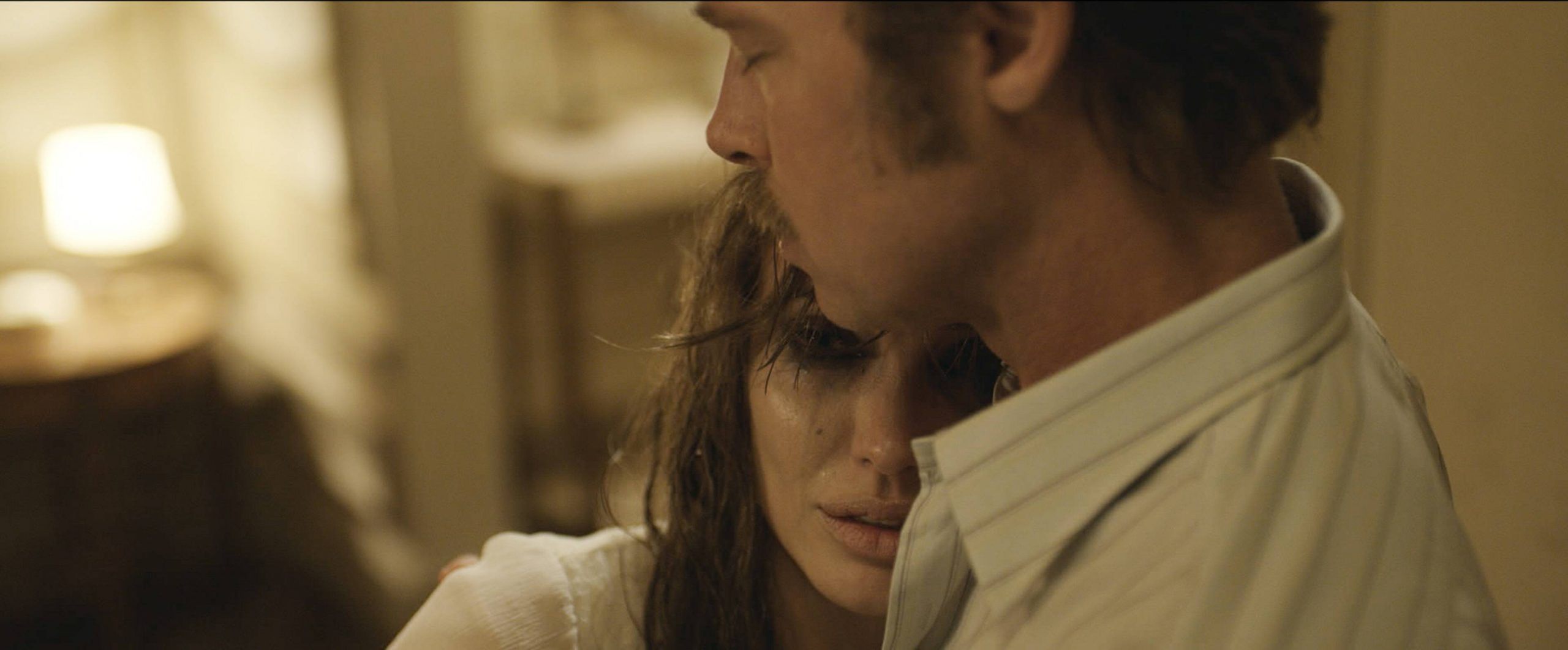 Brad vs Angelina: Sie missbraucht die Kinder!