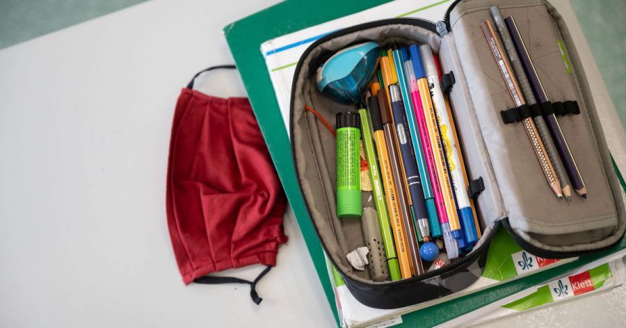 In Schulen kommt es wieder deutlich häufiger zu Corona-Ausbrüchen.