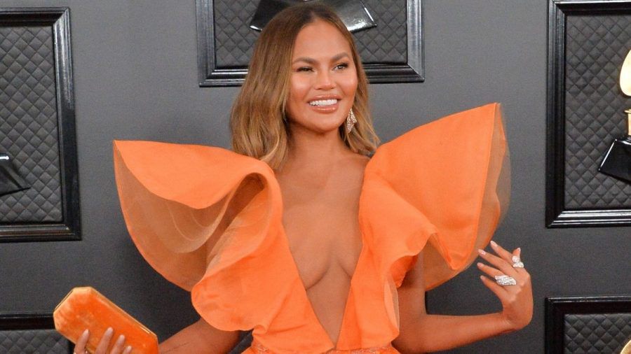 Chrissy Teigen: Geschmacklose „Squid Game“-Party bringt sie hart in die Kritik