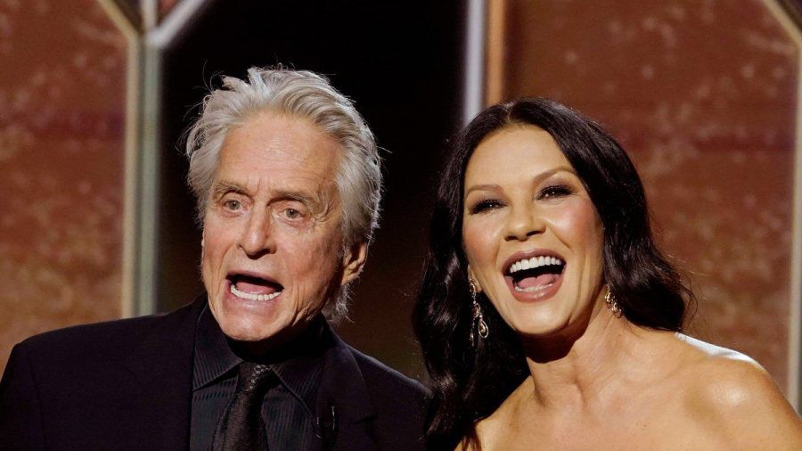 Michael Douglas und Catherine Zeta-Jones bei der Verleihung des Golden Globe Awards im Frühjahr 2021. (dr/spot)