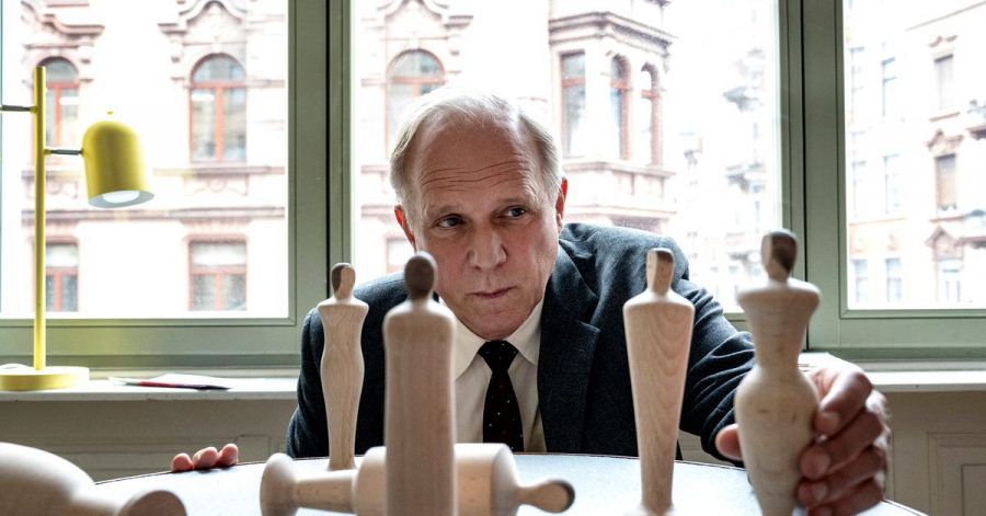 Felix Murot (Ulrich Tukur) hat Philosophie studiert.