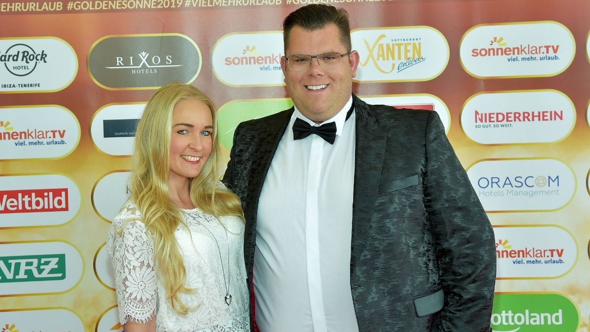 „Traumfrau gesucht“-Star Dennis Schick feiert Scheidung mit neuer Liebe" class="size-full wp-image-1075345