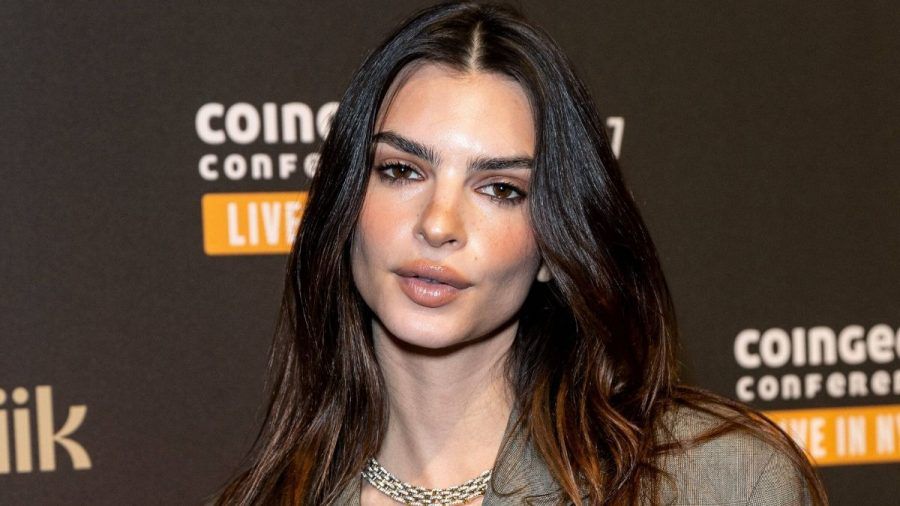 Emily Ratajkowski weiß, was alle an Pete Davidson finden