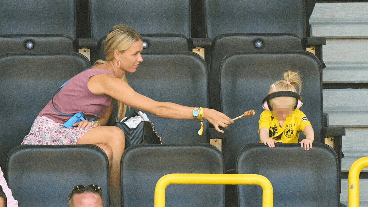Premiere: Mats Hummels und Marco Reus holen ihre Kids auf den Rasen