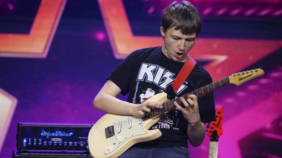 Wunderkind Dustin Thompson: Hier rockt er als Neunjähriger an der E-Gitarre