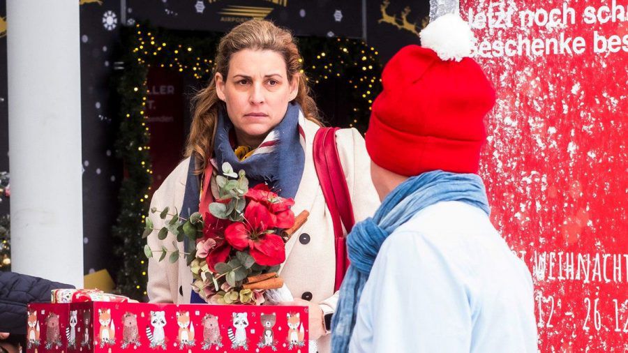 Elena Uhlig im Weihnachtsfilm "Wenn das fünfte Lichtlein brennt". (obr/spot)