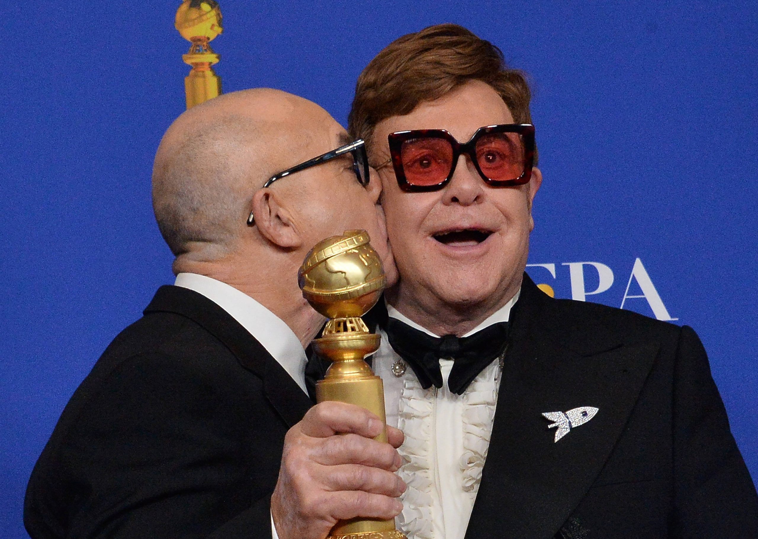 Sir Elton John entwirft Brillen