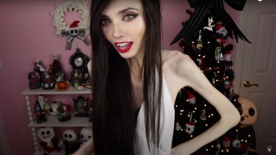 Eugenia Cooney UPDATE: Angeblich steckt ihre MUTTER hinter dem Magerwahn