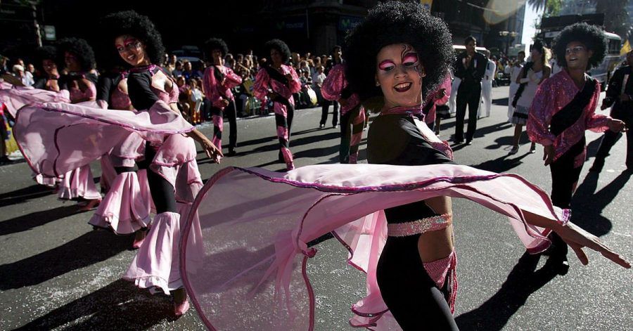 Karneval von Montevideo: Der Eröffnungsumzug findet jedes Jahr Anfang Januar in der Avenida 18 de Julio statt.