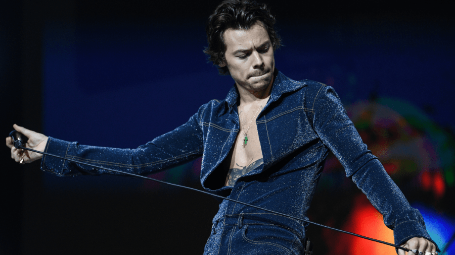 Harry Styles bringt eigene geschlechtsneutrale Beauty-Marke „Pleasing" raus