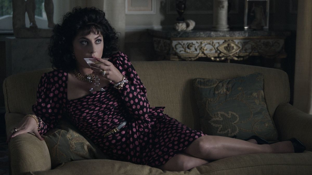 Lady Gaga komplett nackt!